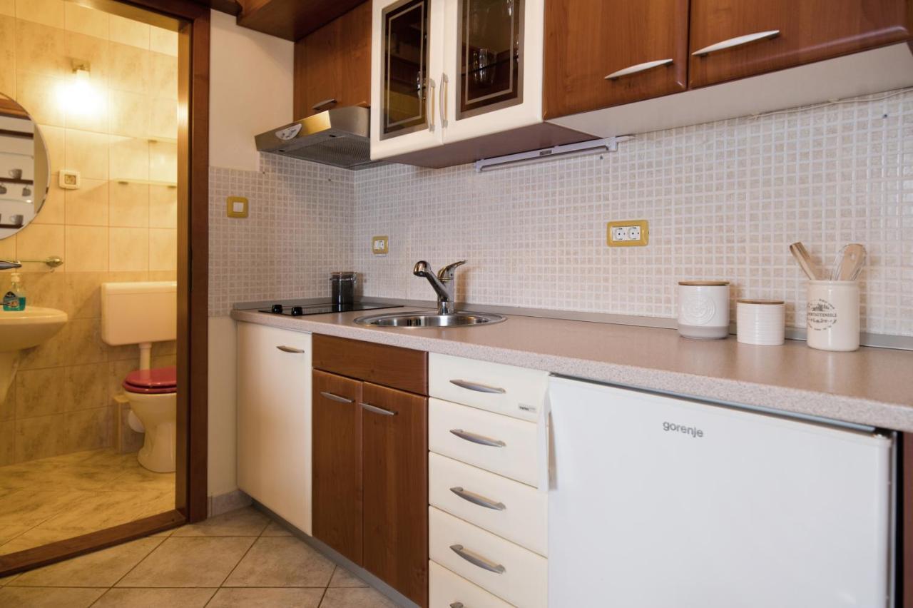 Apartman Mediterraneo Supetar Luaran gambar