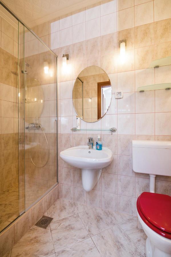 Apartman Mediterraneo Supetar Luaran gambar