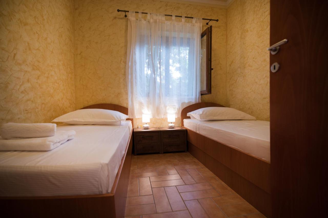 Apartman Mediterraneo Supetar Luaran gambar
